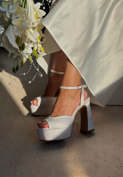 Beyaz Saten Aylaa Gelin Ayakkabısı 